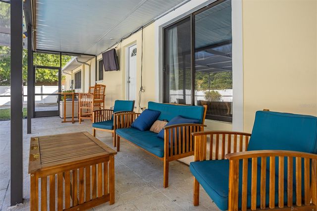 2700 49TH STREET N, St Petersburg, FL 33710