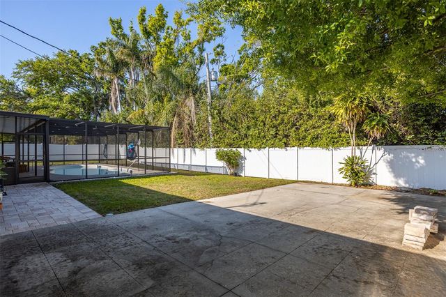 2700 49TH STREET N, St Petersburg, FL 33710