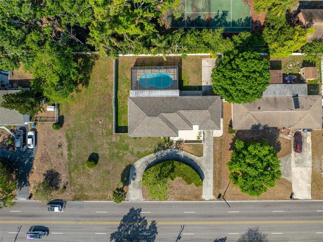 2700 49TH STREET N, St Petersburg, FL 33710