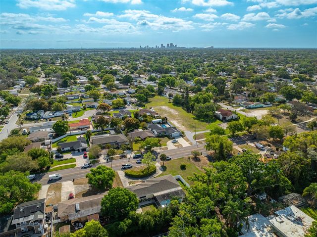 2700 49TH STREET N, St Petersburg, FL 33710