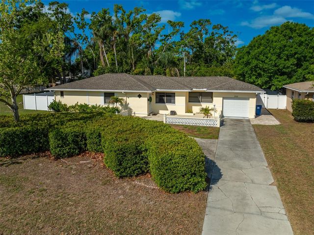 2700 49TH STREET N, St Petersburg, FL 33710