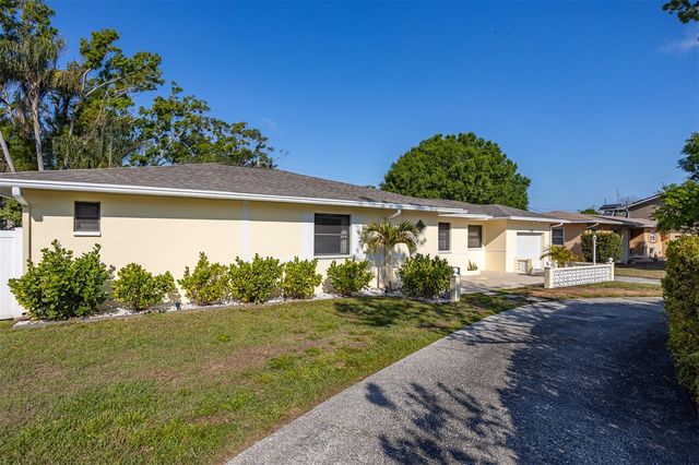 2700 49TH STREET N, St Petersburg, FL 33710
