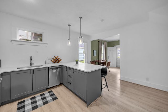 1113 27th Street, Des Moines, IA 50311