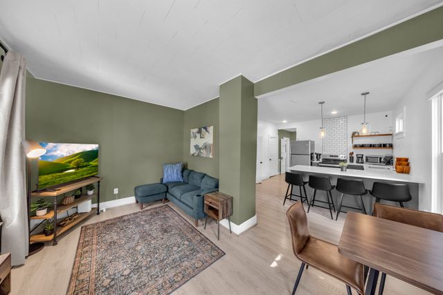 1113 27th Street, Des Moines, IA 50311