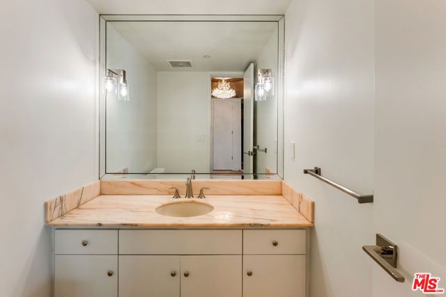 10551 Wilshire Boulevard 1405, Los Angeles, CA 90024