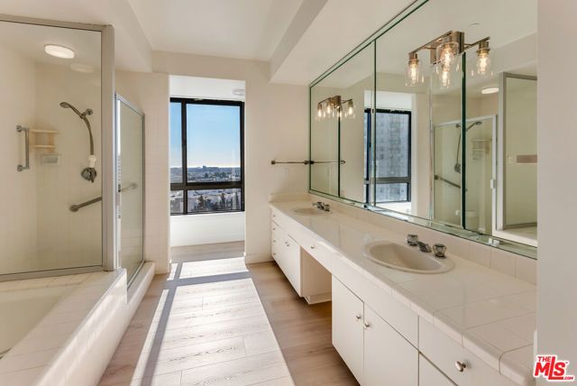 10551 Wilshire Boulevard 1405, Los Angeles, CA 90024