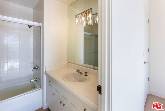 10551 Wilshire Boulevard 1405, Los Angeles, CA 90024