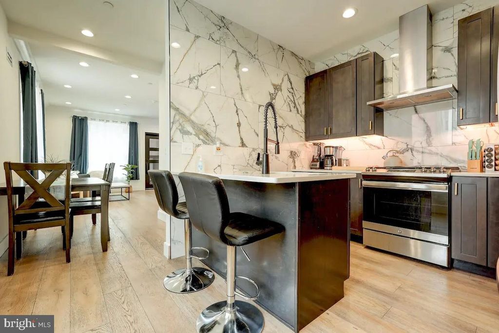 1270 N NEWKIRK STREET, Philadelphia, PA 19121