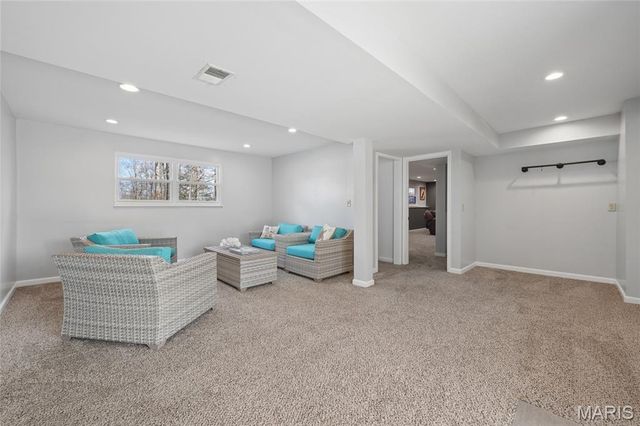 8 Dogwood Lane, Hillsboro, MO 63050