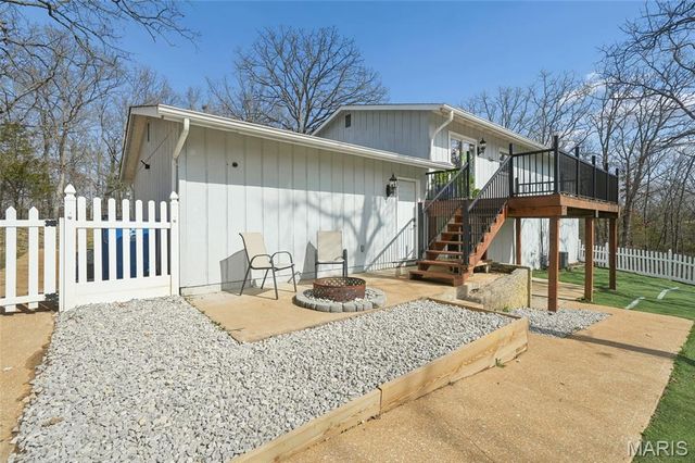 8 Dogwood Lane, Hillsboro, MO 63050