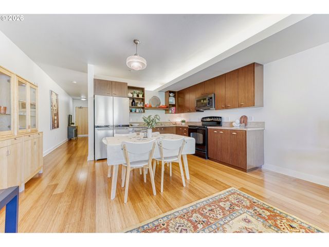 3970 N INTERSTATE Ave 307, Portland, OR 97227