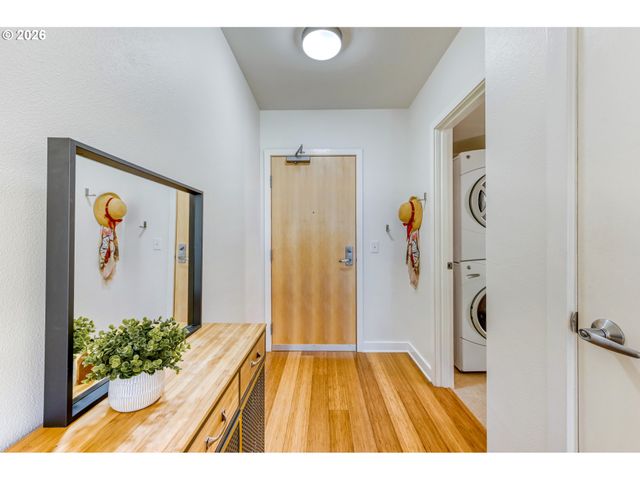 3970 N INTERSTATE Ave 307, Portland, OR 97227