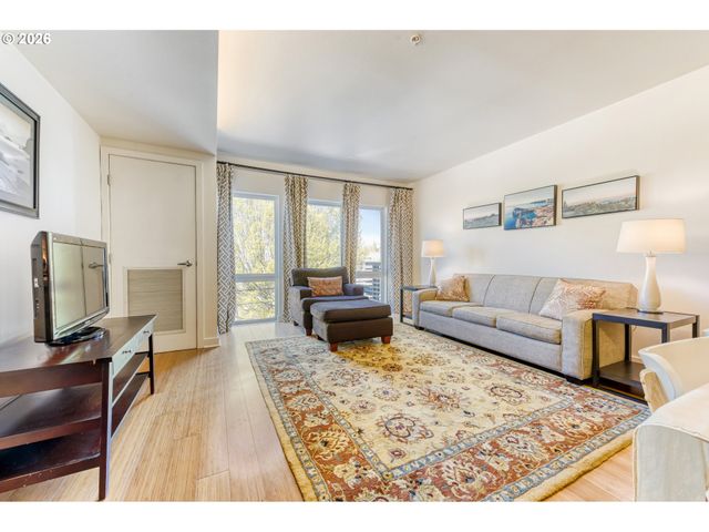 3970 N INTERSTATE Ave 307, Portland, OR 97227