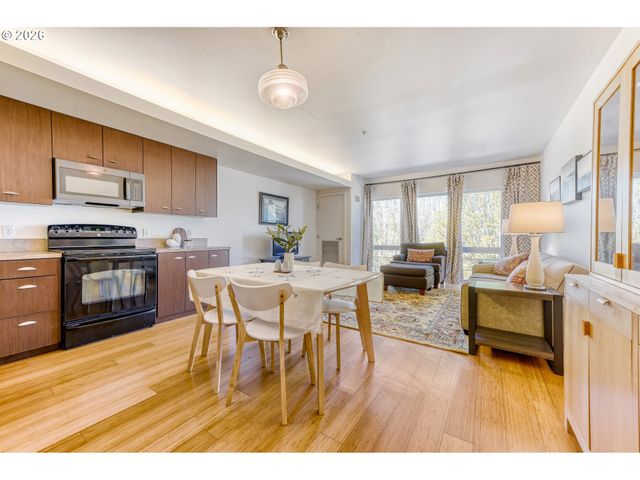 3970 N INTERSTATE Ave 307, Portland, OR 97227