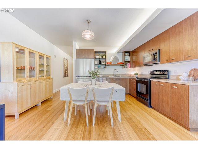 3970 N INTERSTATE Ave 307, Portland, OR 97227