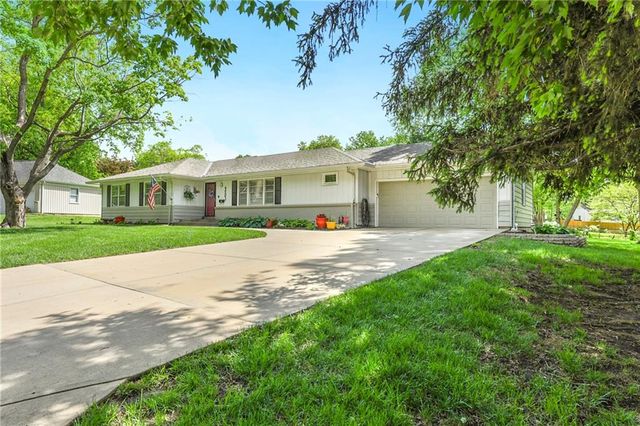 4201 W 98th Terrace, Overland Park, KS 66207