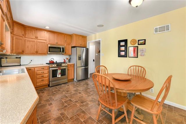 4201 W 98th Terrace, Overland Park, KS 66207