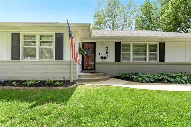 4201 W 98th Terrace, Overland Park, KS 66207