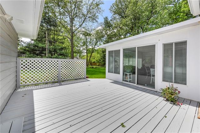 4201 W 98th Terrace, Overland Park, KS 66207