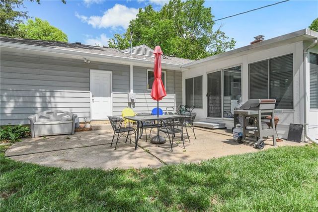 4201 W 98th Terrace, Overland Park, KS 66207