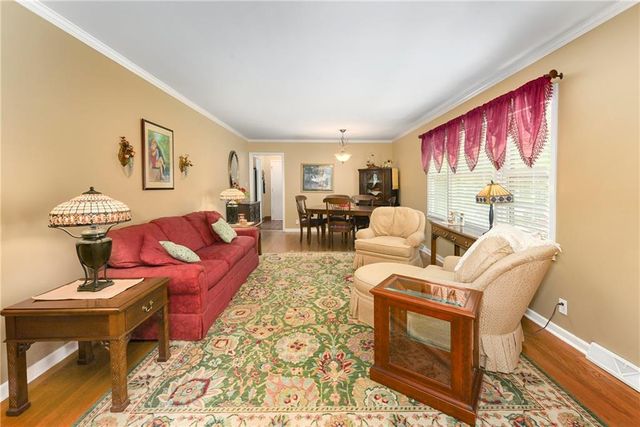 4201 W 98th Terrace, Overland Park, KS 66207