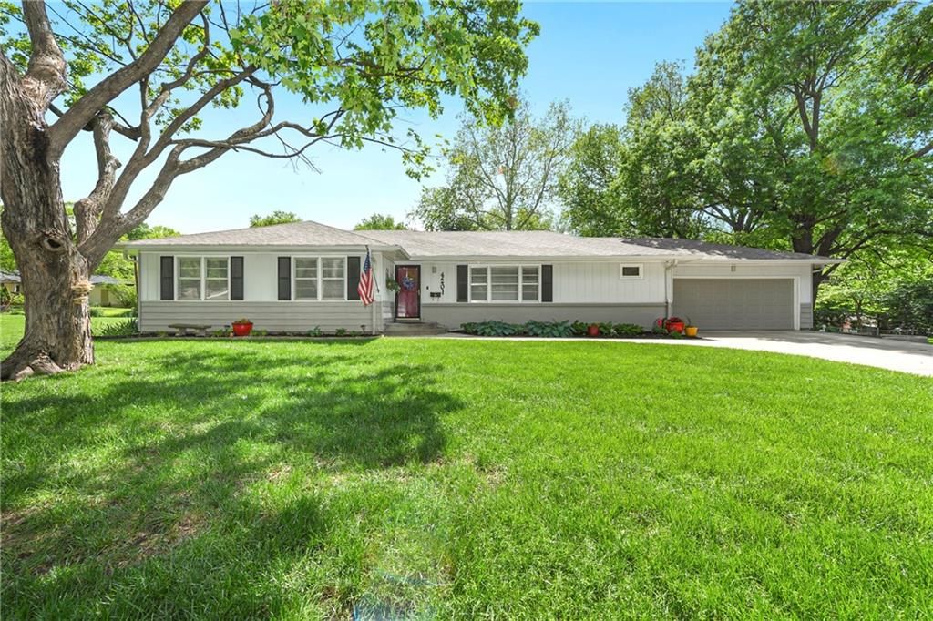 4201 W 98th Terrace, Overland Park, KS 66207