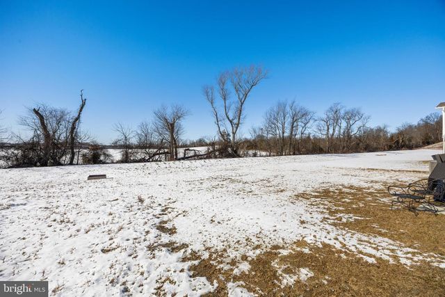 268 CORNWALL DR, Swedesboro, NJ 08085