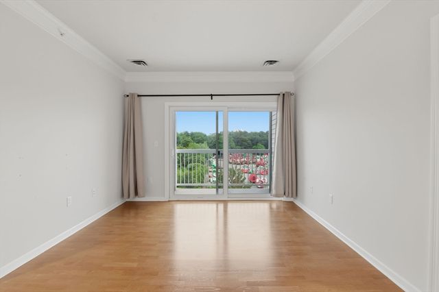 110 Trotter Rd 2401, Weymouth, MA 02190