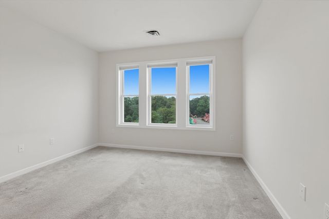 110 Trotter Rd 2401, Weymouth, MA 02190