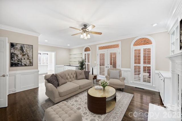 5242 Colony Road, Charlotte, NC 28226