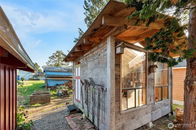 1106 46th Place, Seaview, WA 98644