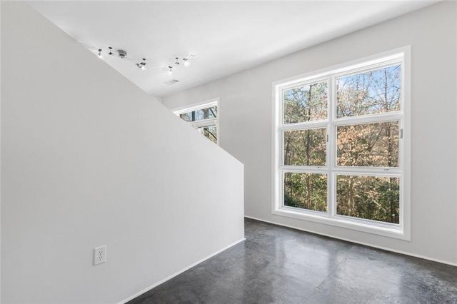 560 Dutch Valley NE Road 2210, Atlanta, GA 30324