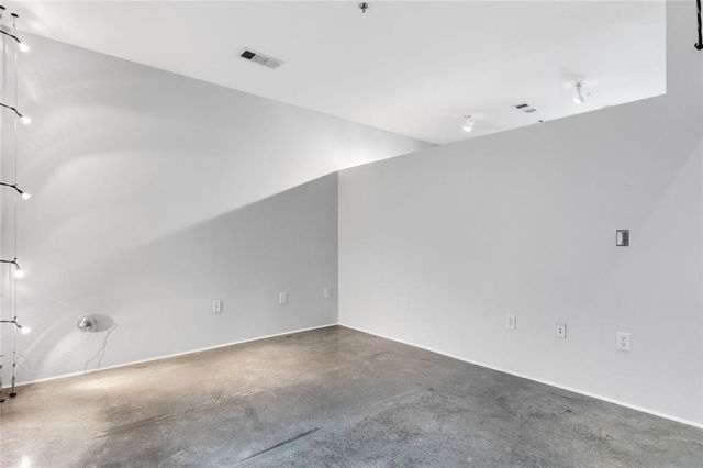 560 Dutch Valley NE Road 2210, Atlanta, GA 30324