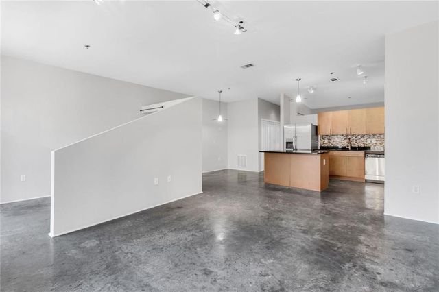 560 Dutch Valley NE Road 2210, Atlanta, GA 30324