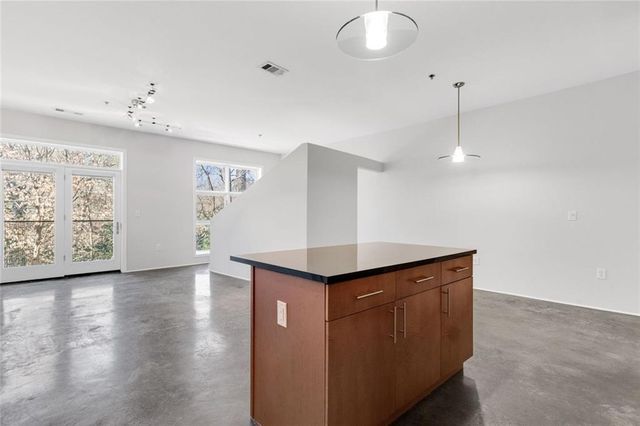 560 Dutch Valley NE Road 2210, Atlanta, GA 30324