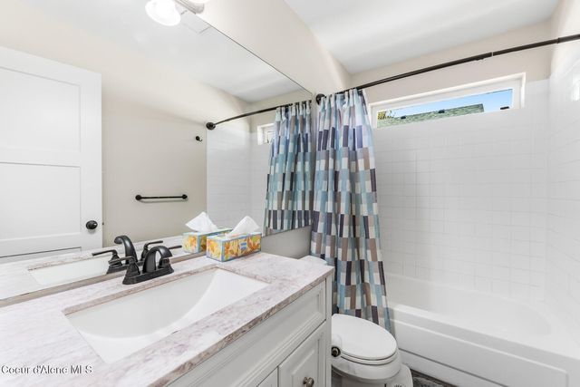 420 S Glenwood Dr, Post Falls, ID 83854