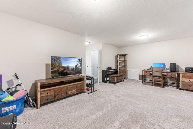 420 S Glenwood Dr, Post Falls, ID 83854