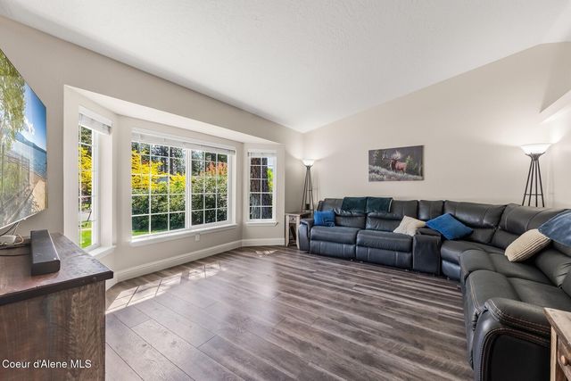 420 S Glenwood Dr, Post Falls, ID 83854