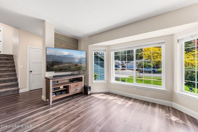 420 S Glenwood Dr, Post Falls, ID 83854