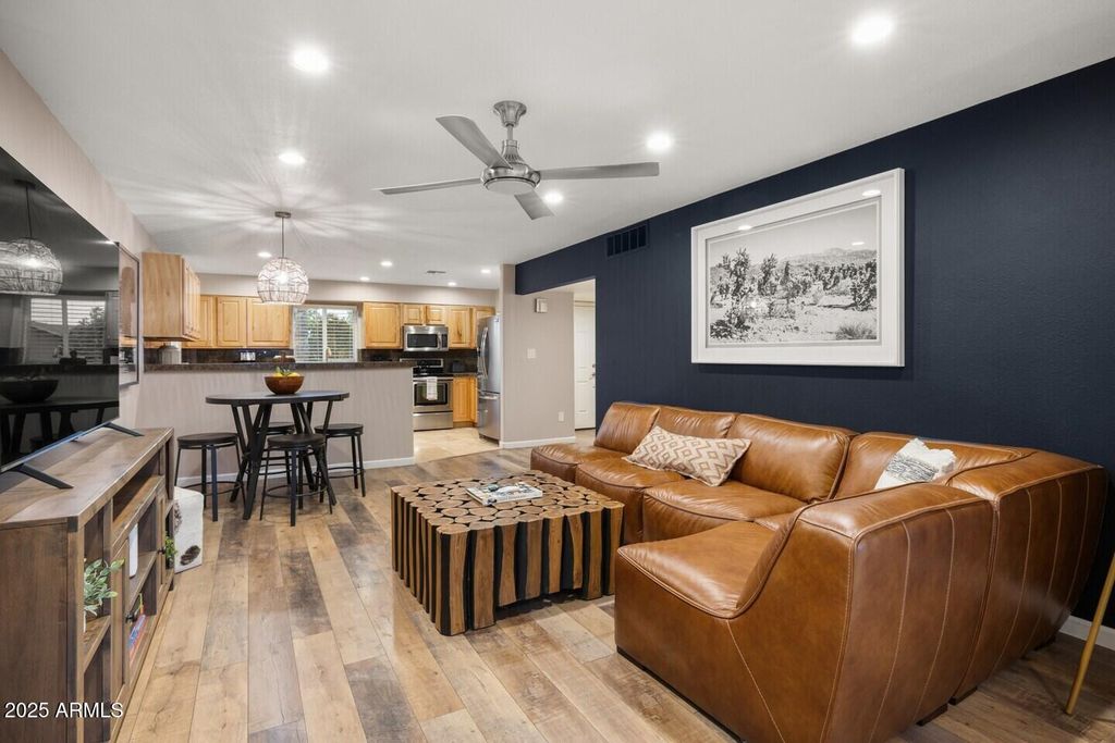 6419 E Cambridge Avenue, Scottsdale, AZ 85257