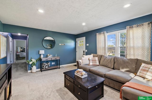 2103 Virginia Avenue, Bellevue, NE 68005