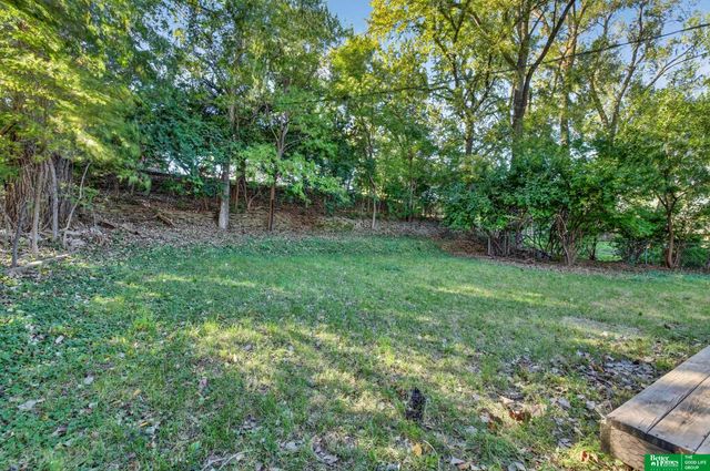 2103 Virginia Avenue, Bellevue, NE 68005