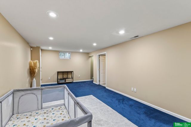 2103 Virginia Avenue, Bellevue, NE 68005