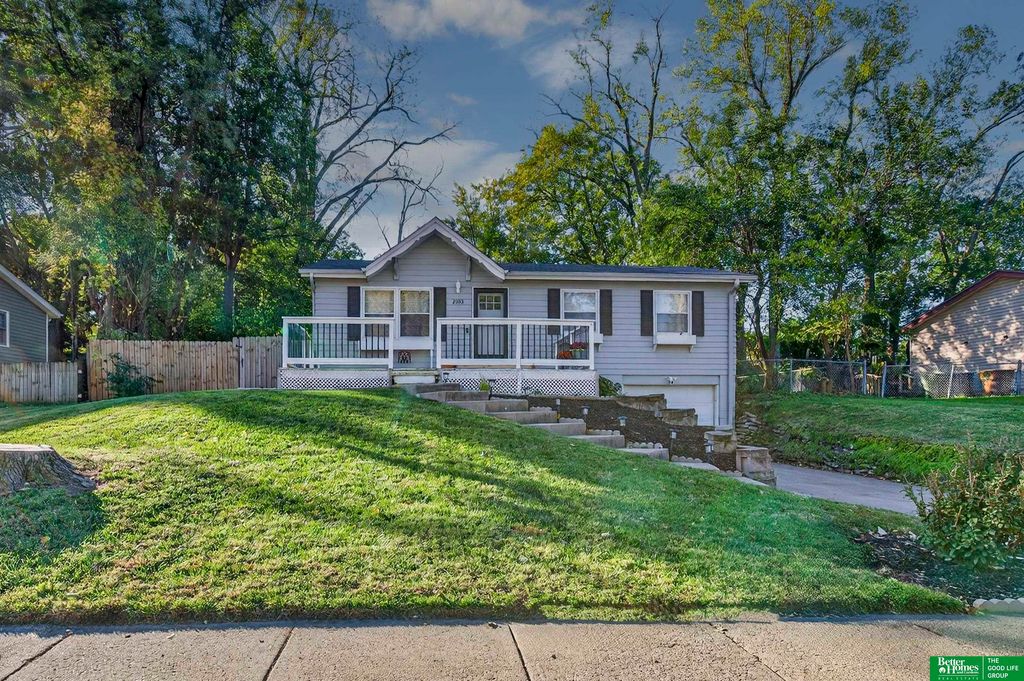 2103 Virginia Avenue, Bellevue, NE 68005