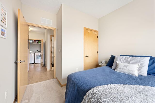 301 Oak Grove Street 314, Minneapolis, MN 55403