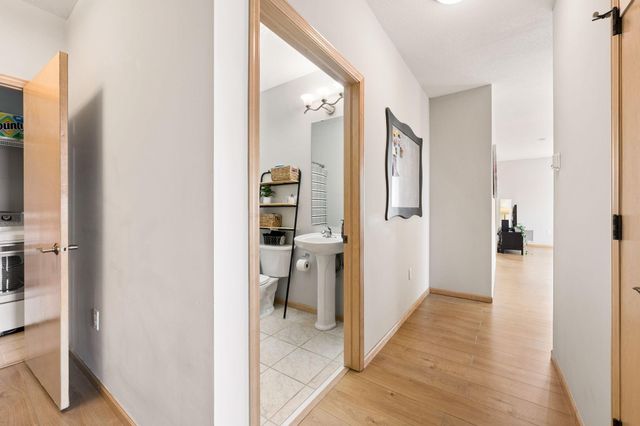 301 Oak Grove Street 314, Minneapolis, MN 55403