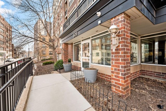 301 Oak Grove Street 314, Minneapolis, MN 55403