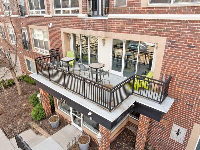301 Oak Grove Street 314, Minneapolis, MN 55403