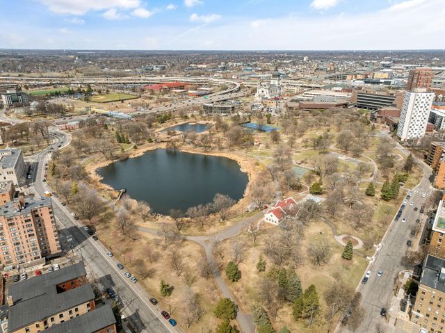 301 Oak Grove Street 314, Minneapolis, MN 55403
