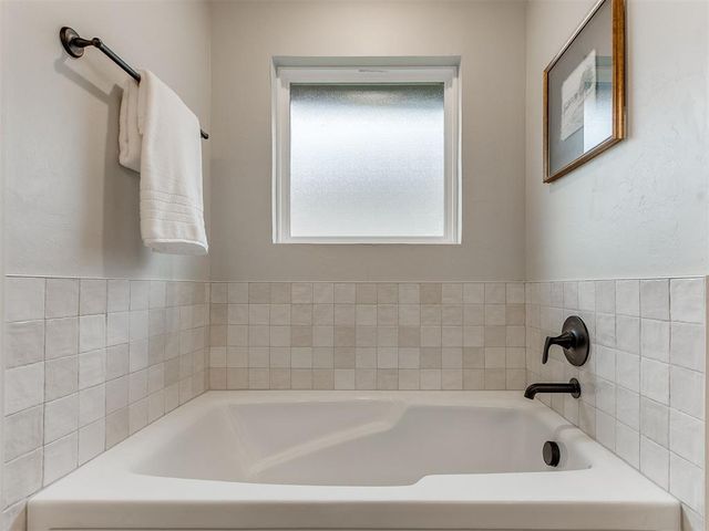 3305 NW 178th Terrace, Edmond, OK 73012
